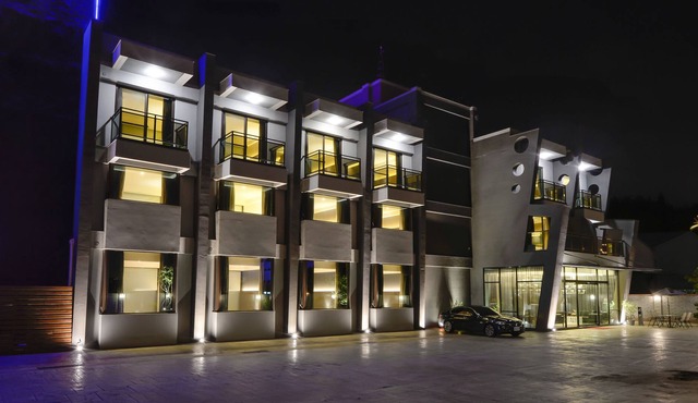 M hotel