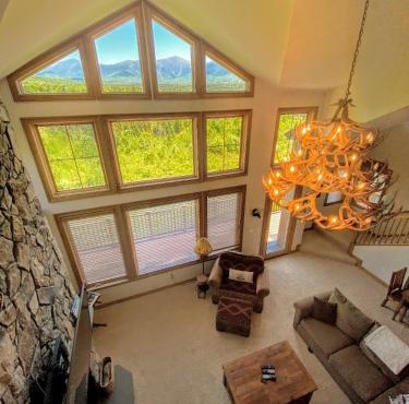 M1 Luxury home a short walk from the Mount Washington Hotel AC heated floor stunning views