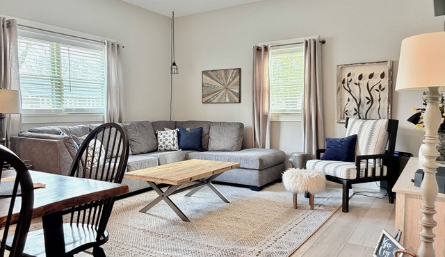 M1 - Pet-Friendly Family Home w/Game Room Near Lake Michigan