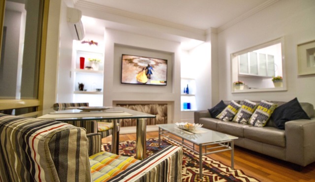 M107 CBD Location near Kings Park