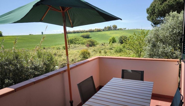 M195 - Marcelli, three-room apartment with terrace 200m from the sea