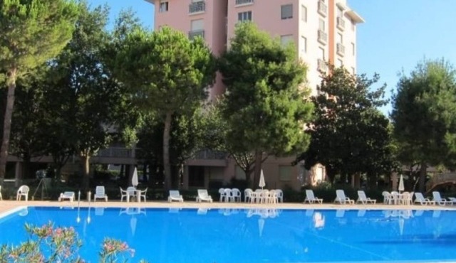 M257 - Marcelli, two-room apartment in a residence with swimming pool