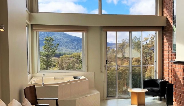 Macedon Ranges Hotel & Spa