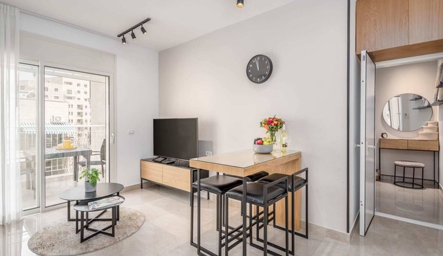 Machane Yehuda 10 - One Bedroom Apartment, Sleeps 4