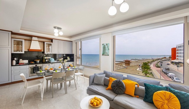 Mackenzie Eftyhia Beachfront Suite