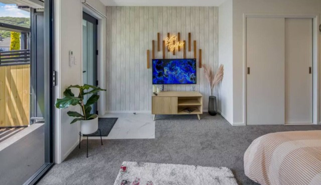 Macky Street Studio Retreat