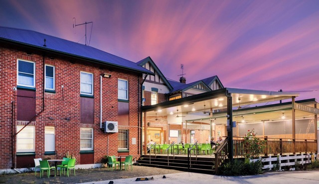 Maclean Hotel