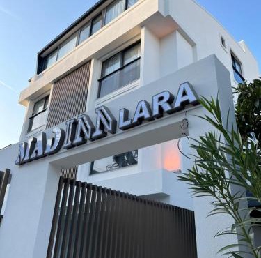 Mad İnn Lara