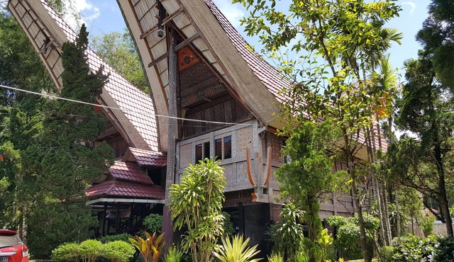 Madarana Hotel