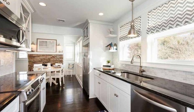 Madison, CT - Coastal Modern Farmhouse w/Outdoor Kitchen & Large Fenced in Patio