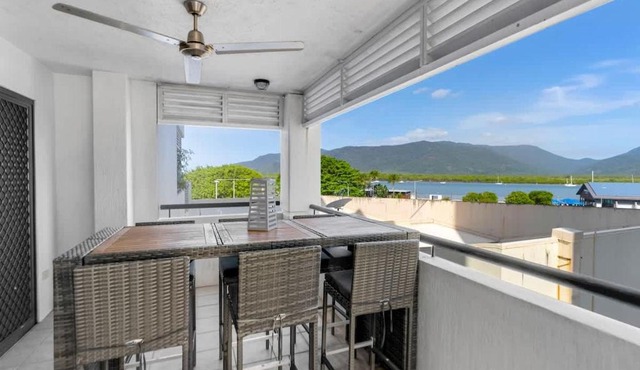 Madison Magic - Waterfront Balcony Haven with Pool