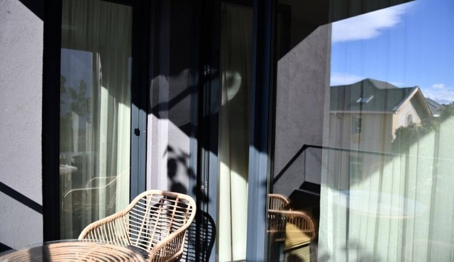 Madrid: A modern 2-bedroom apartment with parking