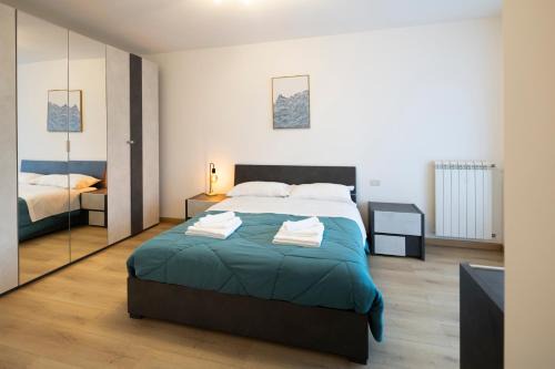 - Magenta Apartment -
