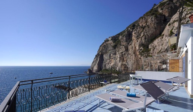 Magic Dream Sea View-Private Beachfront Terrace