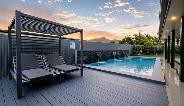 Magic on MacArthur - Modern 4BR Home in Annandale, Townsville