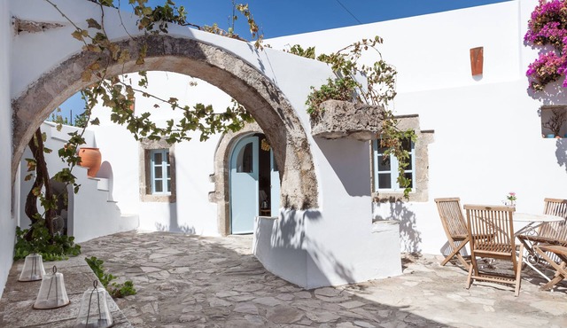 Magical centuries-old house sleep 6