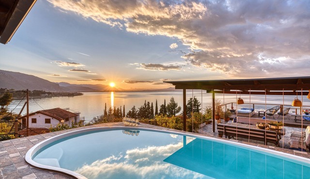 Magical view, villa Asproneri, Kamena Vourla