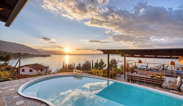 Magical View, Villa Asproneri, Kamena Vourla