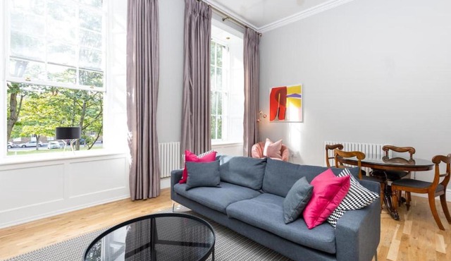 Magnificent 2 Bedroom Flat in Historic Army Barracks
