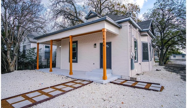 Magnificent 4BR Near Famous Riverwalk and Downtown