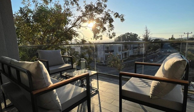 Magnificent Flat with Shared Pool in Milas