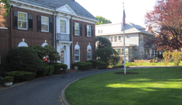 Magnificent Georgian Colonial With Pool Only Seven Miles To Manhattan