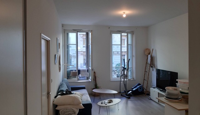 Magnificent high-end apartment T2 old port