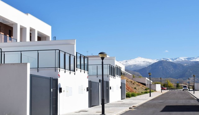 Magnificent house with private pool in Granada