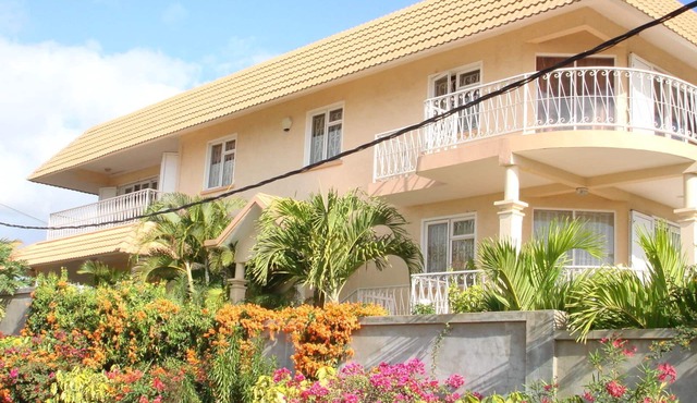 Magnificent sea and mountain views from the roof terrace. Quiet and restful place