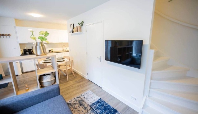 Magnificent Two Bedroom Apartment (SD-23-M)