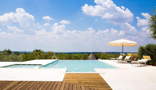 Magnificent Villa in Alberobello with Trulli and exclusive salt water swimming pool