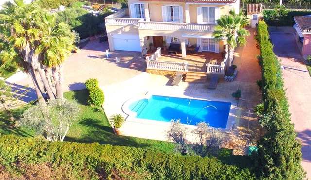 MAGNIFICENT VILLA WITH SEA AND MOUNTAIN IDEAL FOR FAMILIES WITH POOL