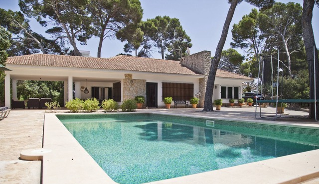 Magnificent villa with private pool in Arenal beach