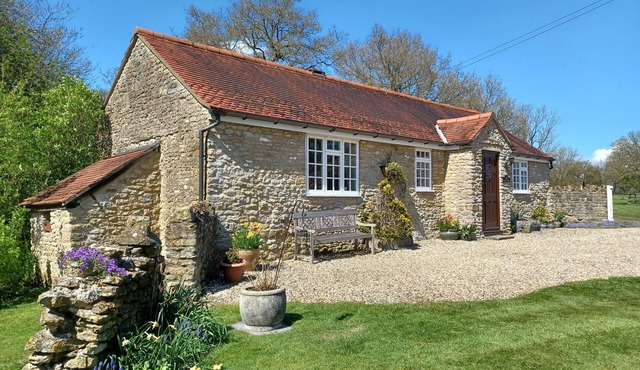 Magpie Cottage
