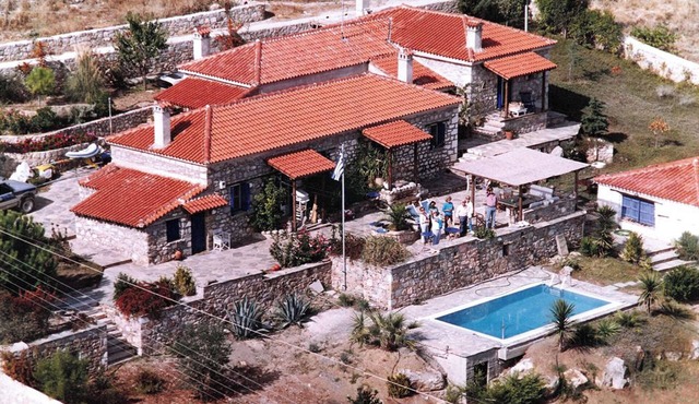 Maha House: Authentically Restored Farmhouse in Central Greece! Don’t miss out!