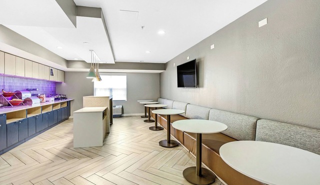 MainStay Suites