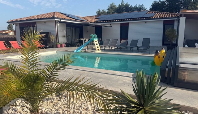 Maison 160m2 Avec Piscine et Jeux Extérieur Proche Bordeaux