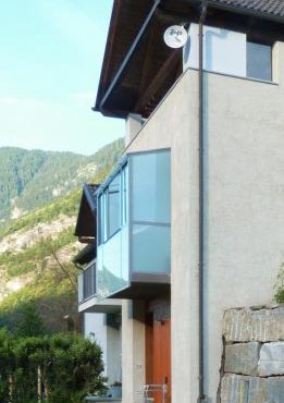 Maison 4 soleil. Casa design luce e natura