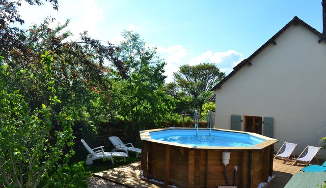 Maison Avec Piscine Dans un Hameau Pour 8 Personnes, Entre Lascaux et Hautefort