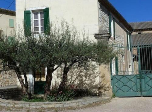 Maison avec piscine en Cévennes Gard 6-8 pers
