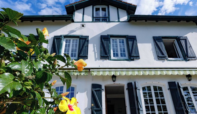 Maison Basque, Le Jouanché - Facing the Adour River, 5 min from Bayonne