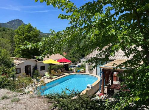 Maison Castellane Chambre d'Hotes B&B