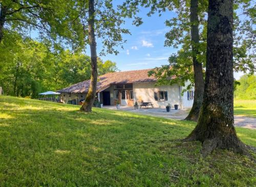 Maison charmante à Puygaillard-de-Quercy avec piscine privée