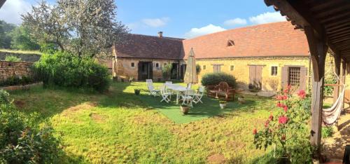 Maison charmante en campagne près de Marquay avec piscine privée