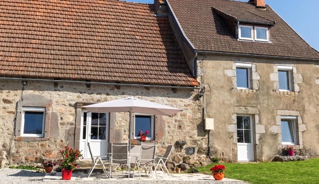 Maison conviviale à Bagnols avec terrasse et jardin