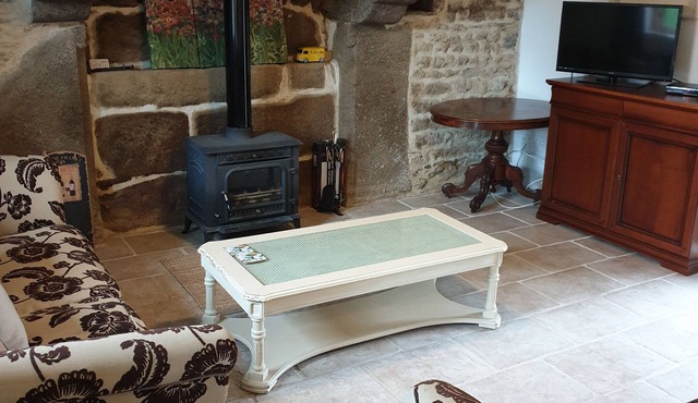 Maison d'oiseau, 204 Poulhaye, Frenes