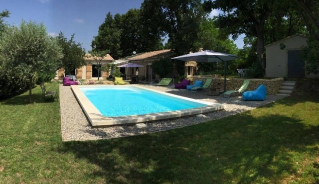 Maison de Campagne en Provence. Location du Dimanche au Dimanche