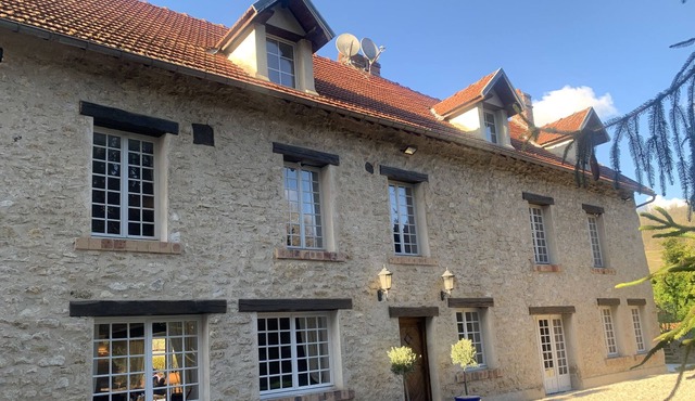 Maison de Campagne Rénovée Proche de Paris Avec Piscine