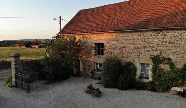 Maison de campagne avec piscine 6 pers