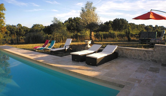 Maison de Campagne Dans les Vignes Avec Piscine, Spa, et Salle de Sport